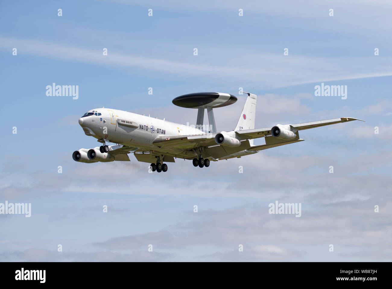 Boeing E3 Sentry Airborne Early Warning aereo arriva a RAF Fairford nel sud del Regno Unito a partecipare alla Nato Flypast Foto Stock