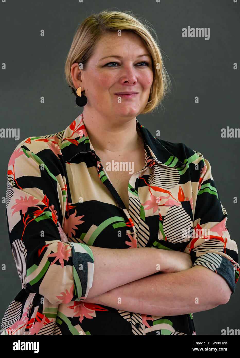 Edimburgo, Scozia, Regno Unito, 25 agosto 2019. Edinburgh International Book Festival. Nella foto: Kerry Hudson, un autore da Aberdeen, parla del suo inquietante memoir Lowborn circa la miseria, città della sua giovinezza al festival del libro Foto Stock