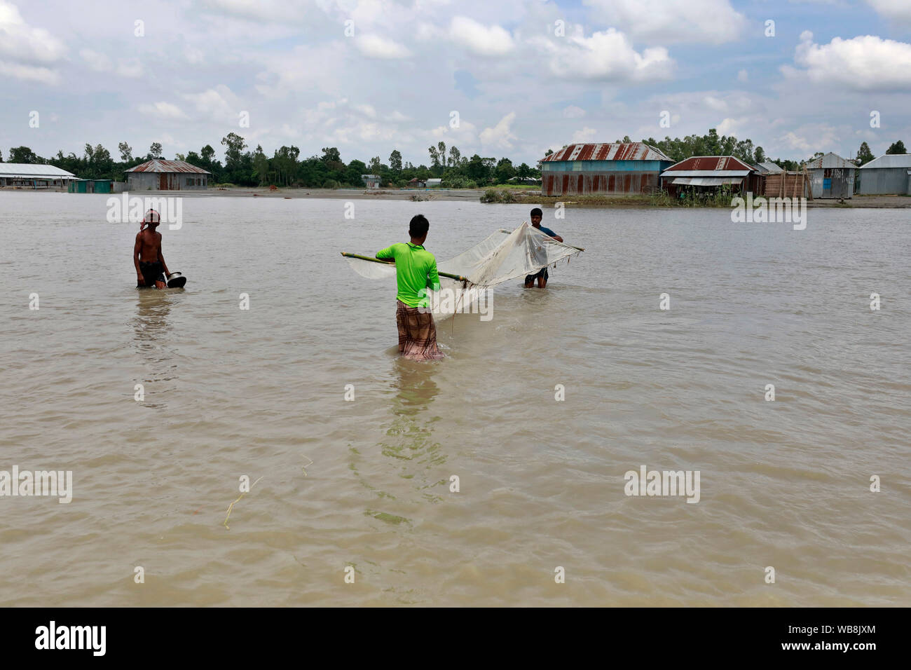 Manikganj, Bangladesh - Luglio 24, 2019: La vita quotidiana della gente del villaggio a Ghior in Manikganj, Bangladesh. Foto Stock