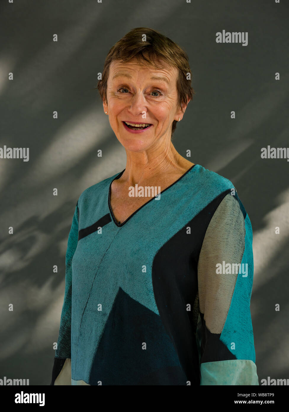 Edimburgo, Scozia, Regno Unito, 25 agosto 2019. Edinburgh International Book Festival. Nella foto: Nicci Gerrard, giornalista e attivista che scrive romanzi con suo marito sotto il nome di Nicci francese, parla del suo libro la demenza che cosa ci insegna circa amore al festival del libro Foto Stock