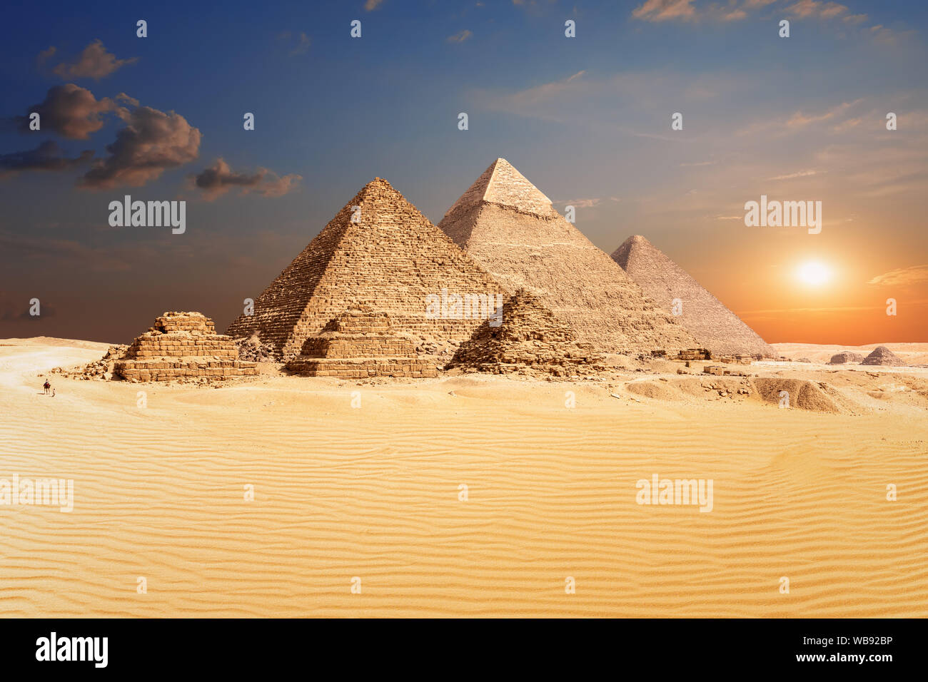 Famose piramidi egiziane di Giza, bella vista Foto Stock