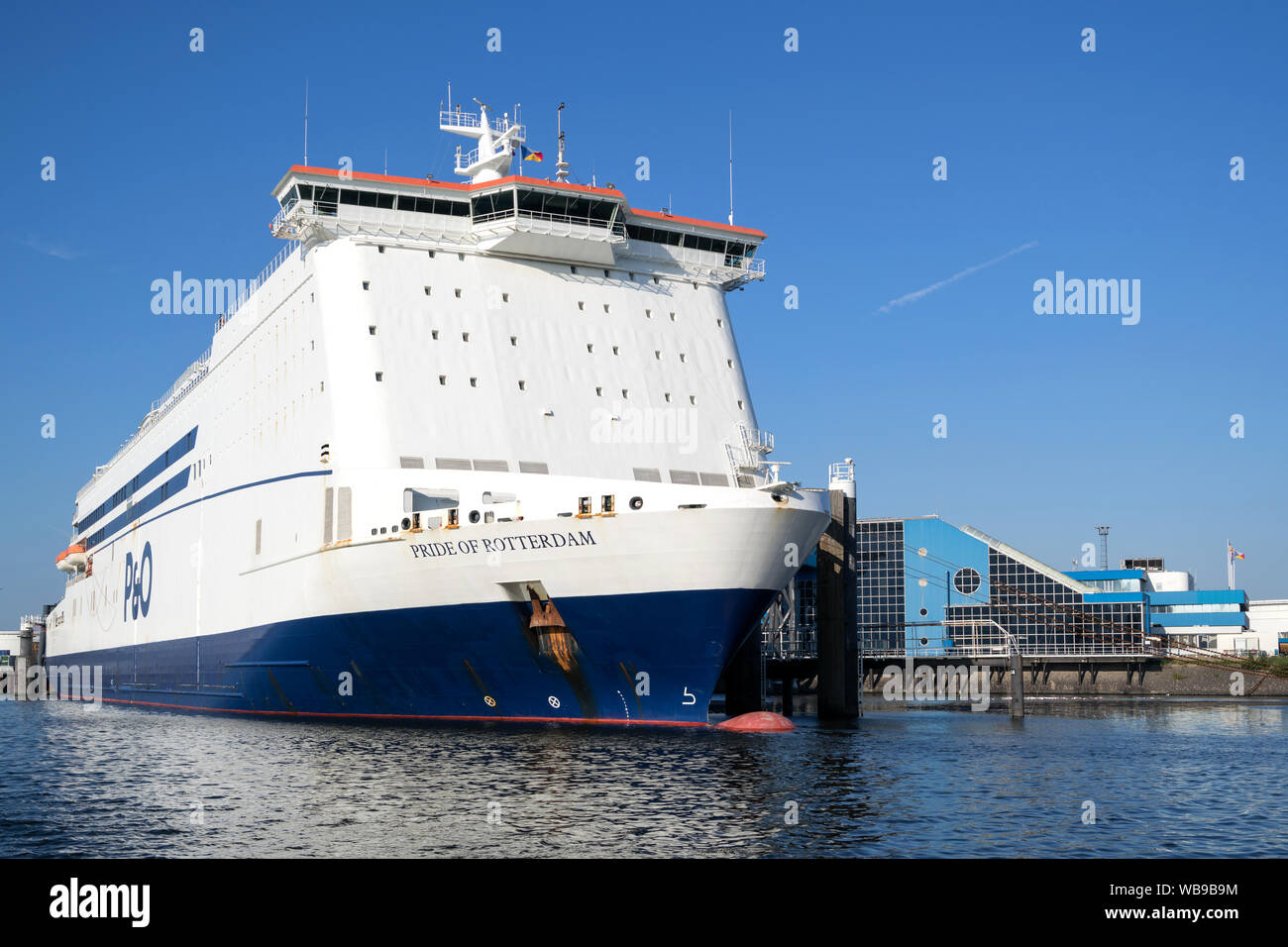 L'ORGOGLIO DI ROTTERDAM, un olandese registrato merci e passeggeri roll-on/roll-off nave in servizio con P&O North Sea Ferries sullo scafo - Rotterdam percorso. Foto Stock