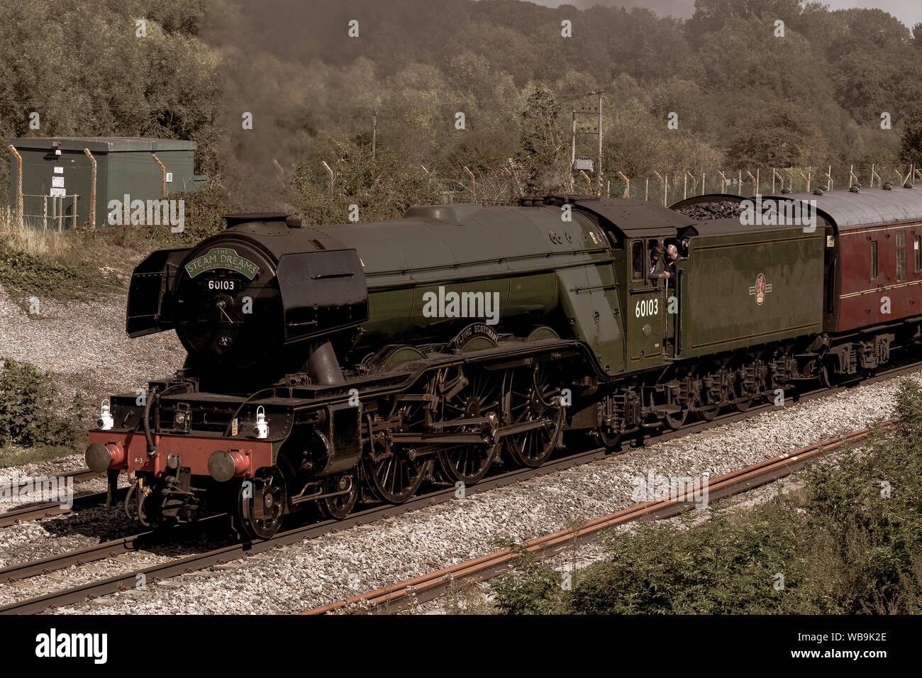 Classe LNER A3 4472 Flying Scotsman della cottura a vapore attraverso il West Berkshire campagna su Domenica 25 Agosto 2019 Foto Stock