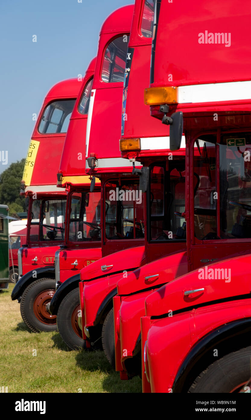 Hellingly, East Sussex Regno Unito. 25 ago 2019. Festival dei trasporti. Auto d'epoca, motori a vapore, un mix di veicoli e intrattenimenti a questa banca vacanza. Foto Stock