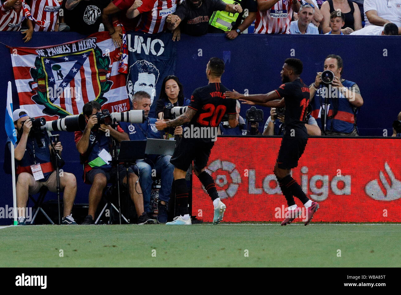 Madrid, Spagna. 25 Ago, 2019. Atlético de Madrid è Victor Machin 'Vitolo' celebra un obiettivo durante la Liga partita di calcio tra i CD Leganes e Atlético de Madrid nel Butarque Stadium in Madrid.(punteggio finale; CD Leganes 0:1 Atletico de Madrid) Credito: SOPA Immagini limitata/Alamy Live News Foto Stock