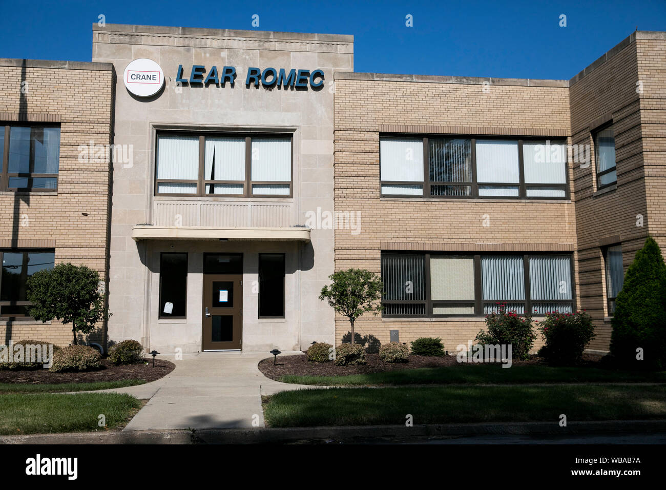 Un logo segno al di fuori della sede di Lear Romec, una filiale della società di gru, in Elyria, Ohio, 11 agosto 2019. Foto Stock