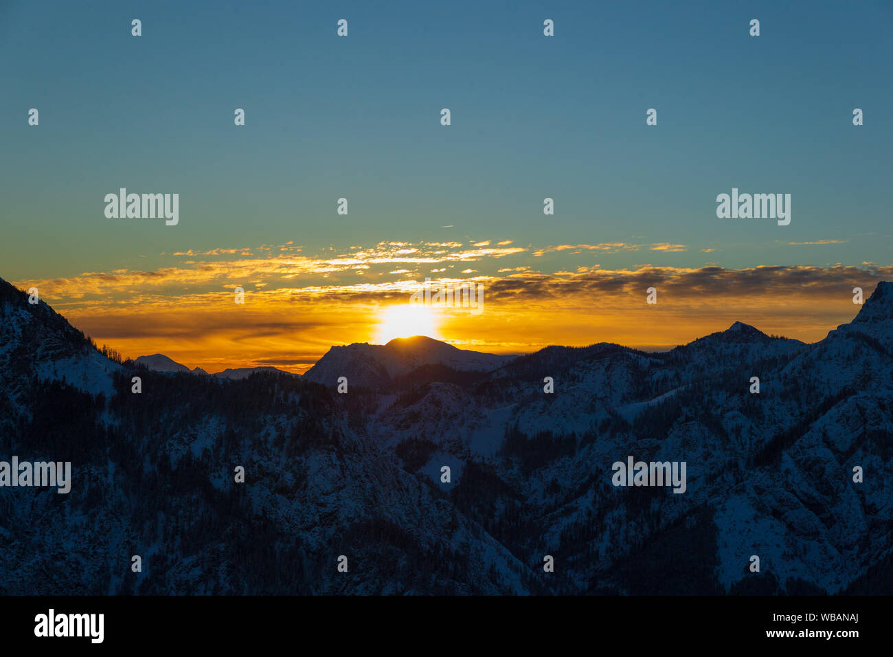 Sunrise colorati sulla cima della montagna austriaca alpi Foto Stock