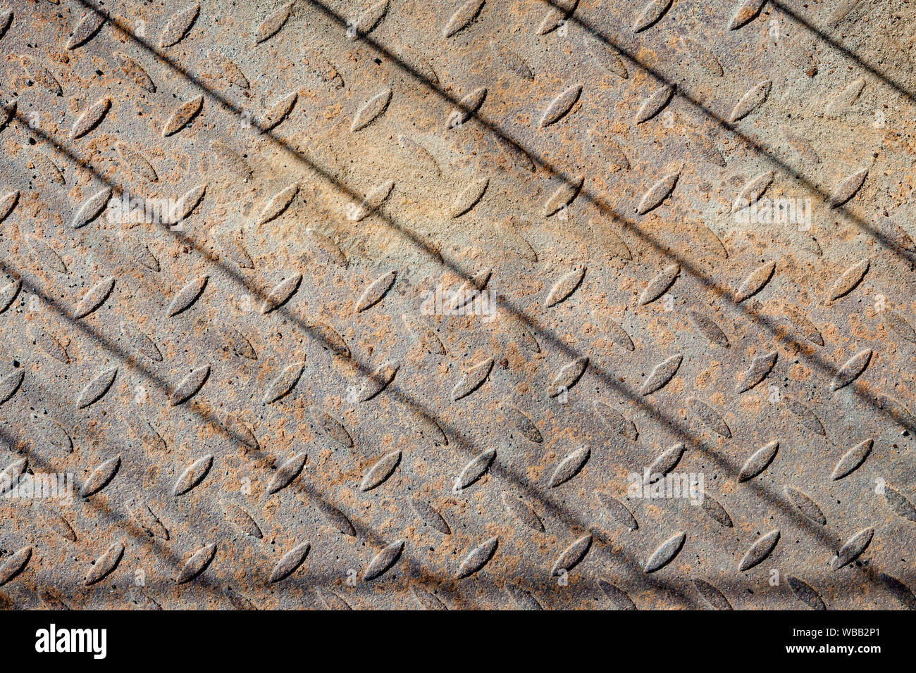 Metallo arrugginito pavimento pattern texture Foto Stock