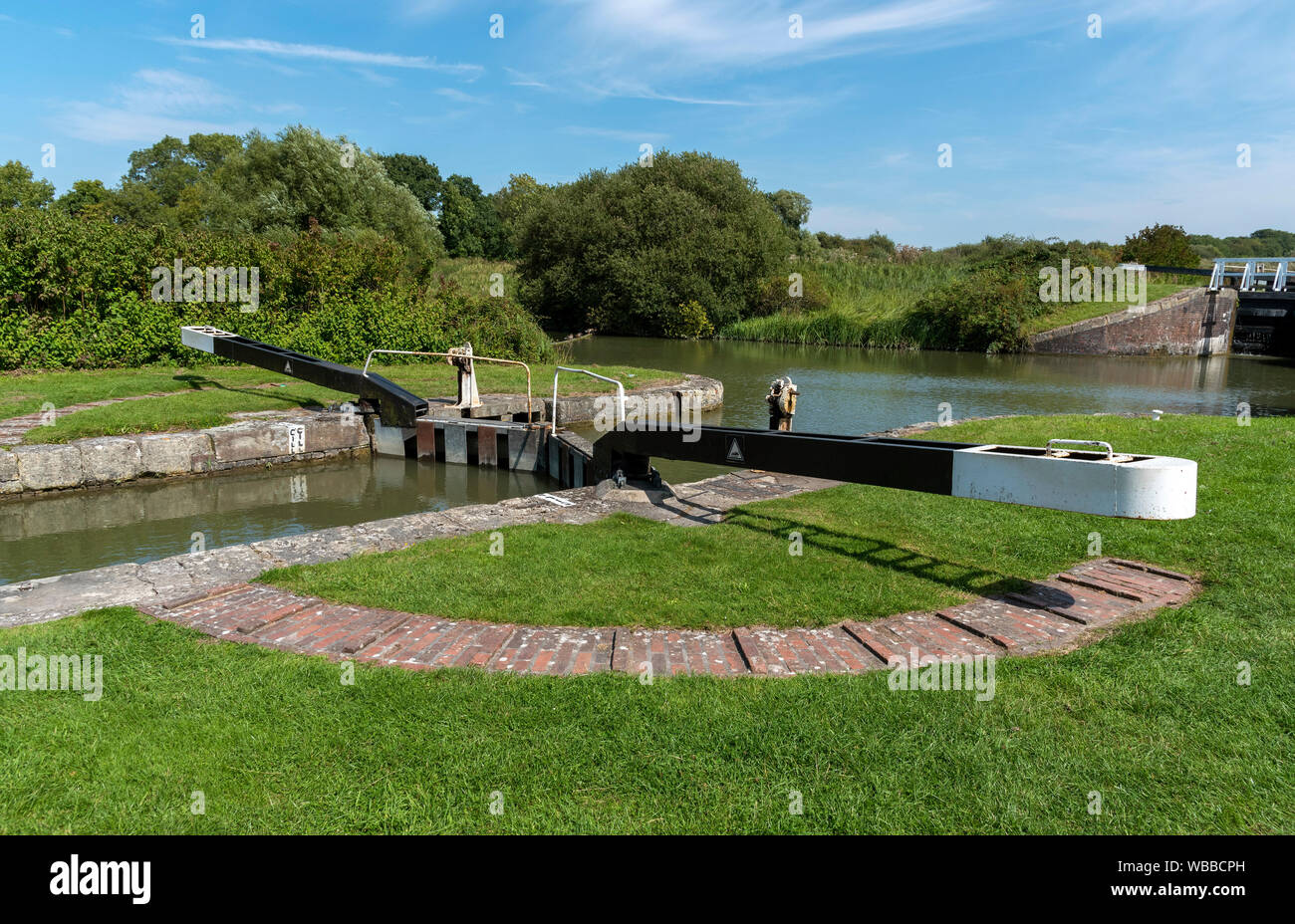 Devizes, Wiltshire, Inghilterra, Regno Unito. Agosto 2019. Un blocco sul Kennet and Avon Canal, Foto Stock