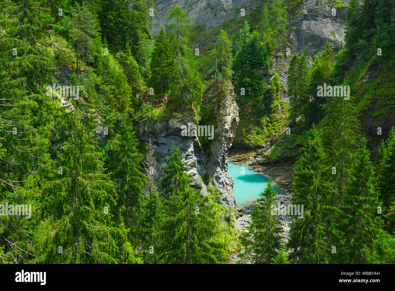 Lago di montagna in Solis Gorge, Grigioni, Svizzera Foto Stock