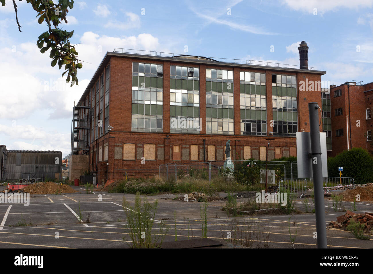 La Horlick's Factory, Slough, Berkshire, ora smantellata. Questo edificio è stato ora demolito, in preparazione al risviluppo del sito. Foto Stock