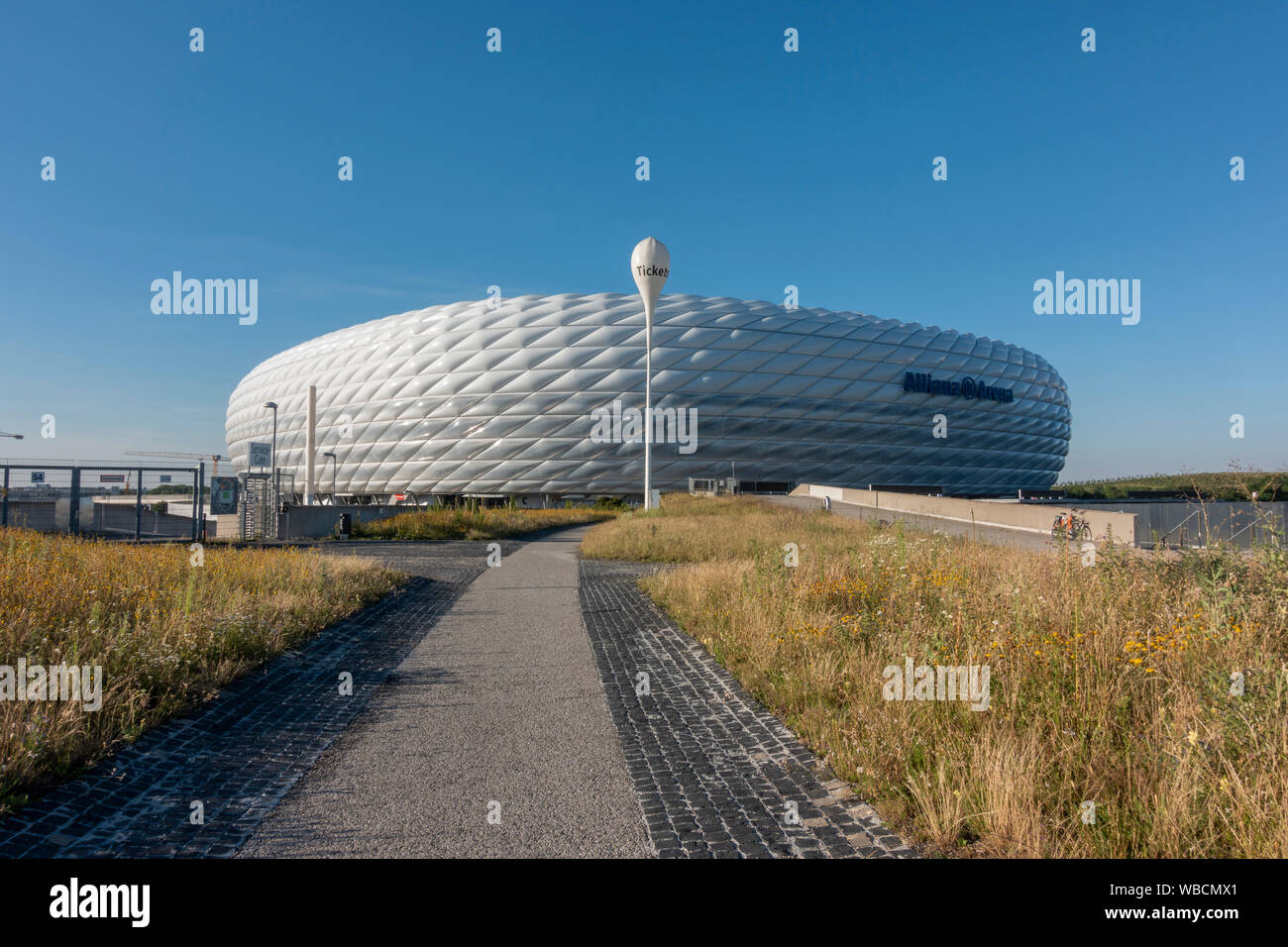 L'Allianz Arena, lo stadio di calcio di Monaco di Baviera, Germania Foto Stock