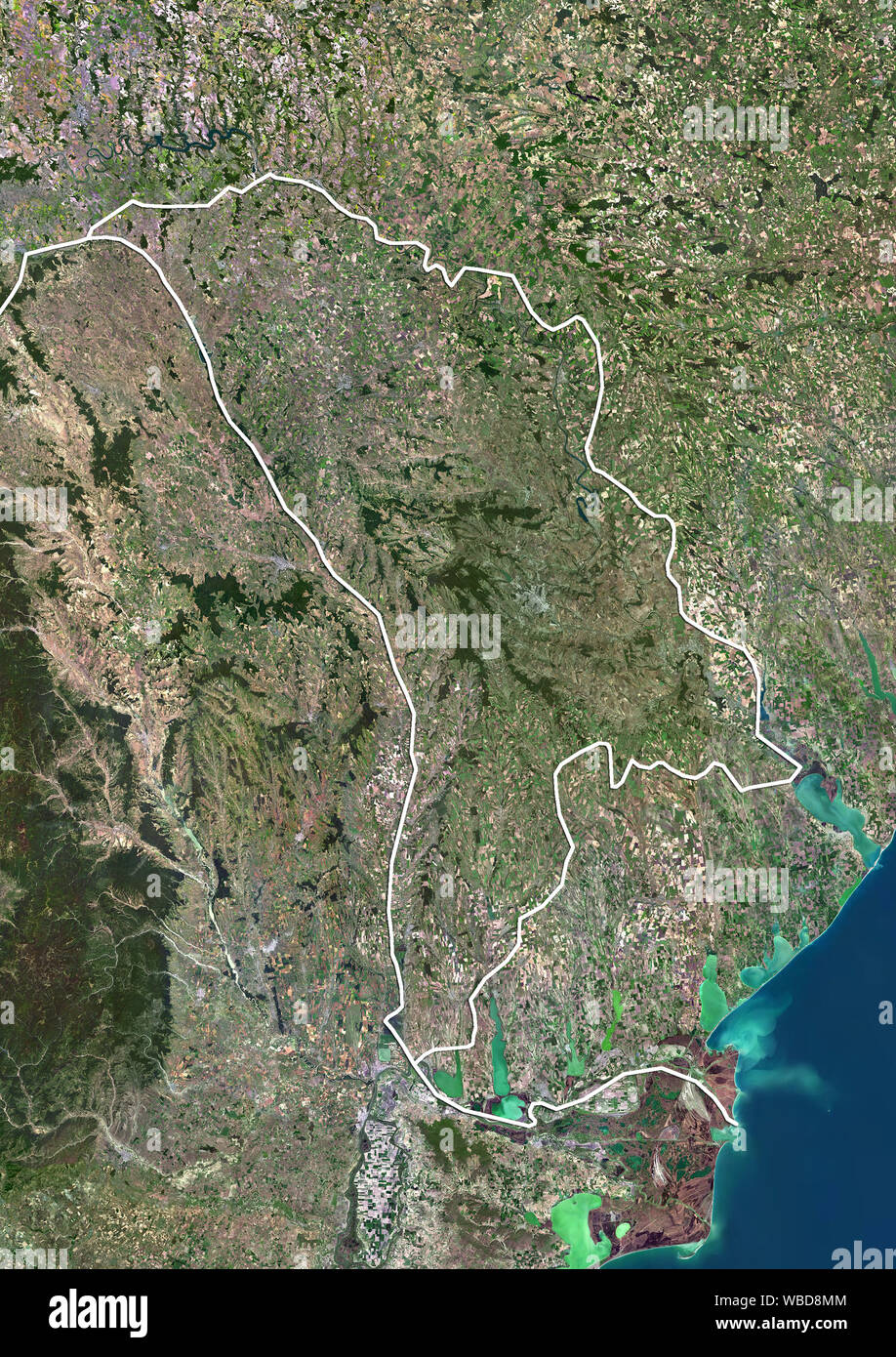 Colore immagine satellitare della Moldavia (con i confini amministrativi). Questa immagine è stata elaborata sulla base dei dati acquisiti da Sentinel-2 & satellite Landsat 8 satelliti. Foto Stock
