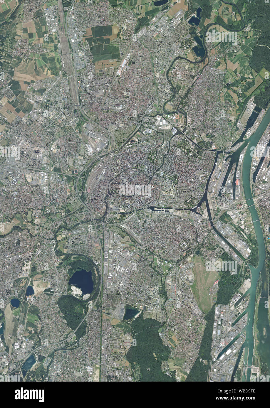 La fotografia aerea di Strasburgo, città capitale di Grand Est, Francia, prese nel 2015. Foto Stock
