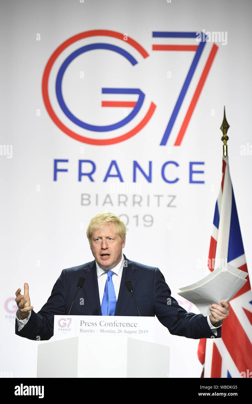 Il primo ministro Boris Johnson durante una conferenza stampa a conclusione del vertice G7 di Biarritz, Francia. Foto Stock
