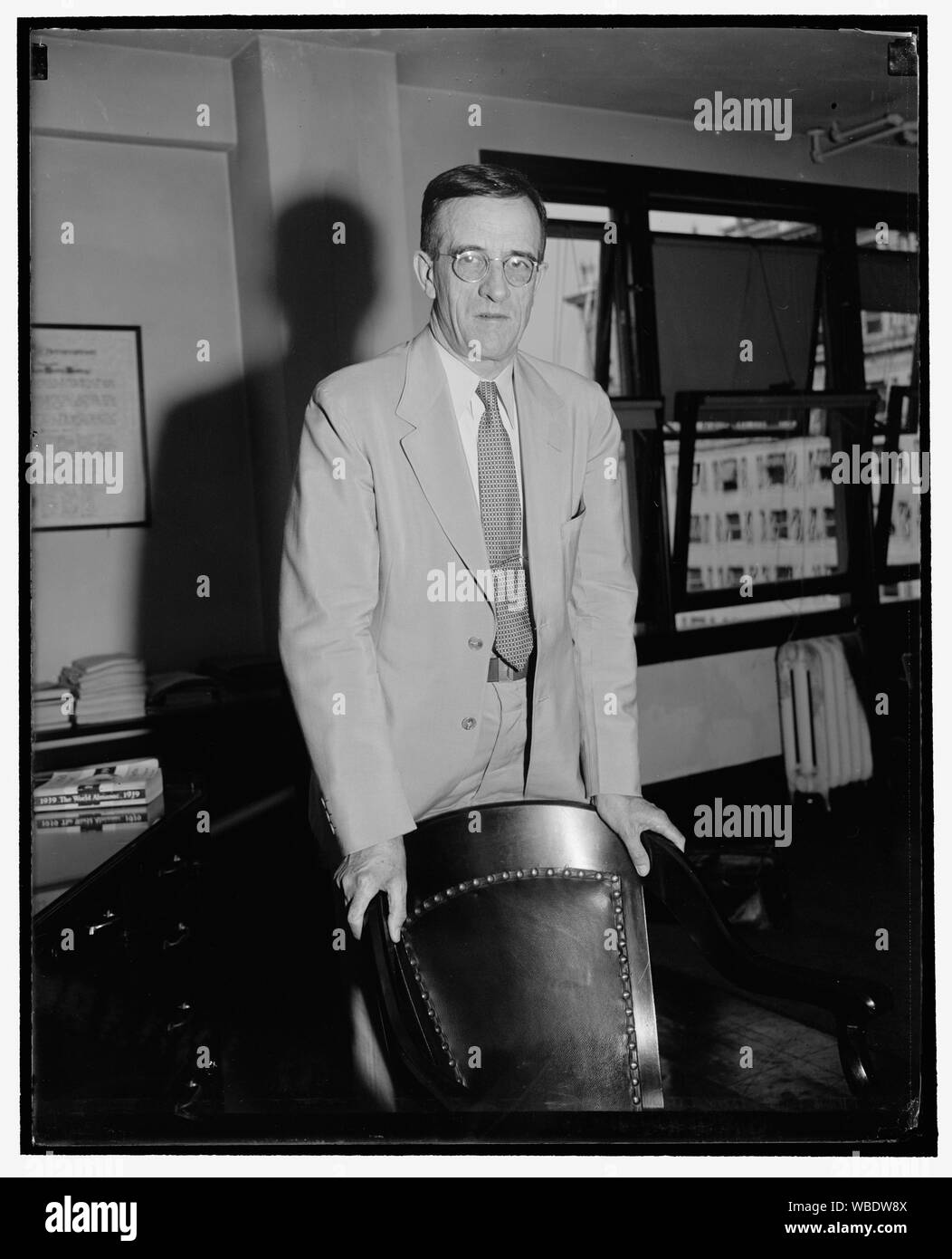 Presidente FPC. Washington, 13 luglio. Una nuova immagine informale di Clyde L. Seavey, che ha succeduto Frank R. McNinch come Presidente del Consiglio federale di potenza astratta della Commissione/medio: 1, negativo : vetro ; 4 x 5 in. o più piccolo Foto Stock