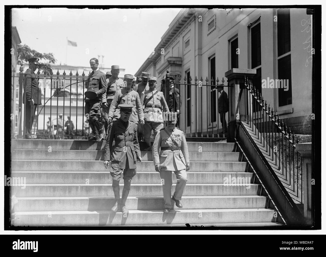 Francese banda militare ricevuto alla Casa Bianca DAL PRESIDENTE WILSON Abstract/medio: 1, negativo : vetro ; 5 x 7 in. o più piccolo Foto Stock