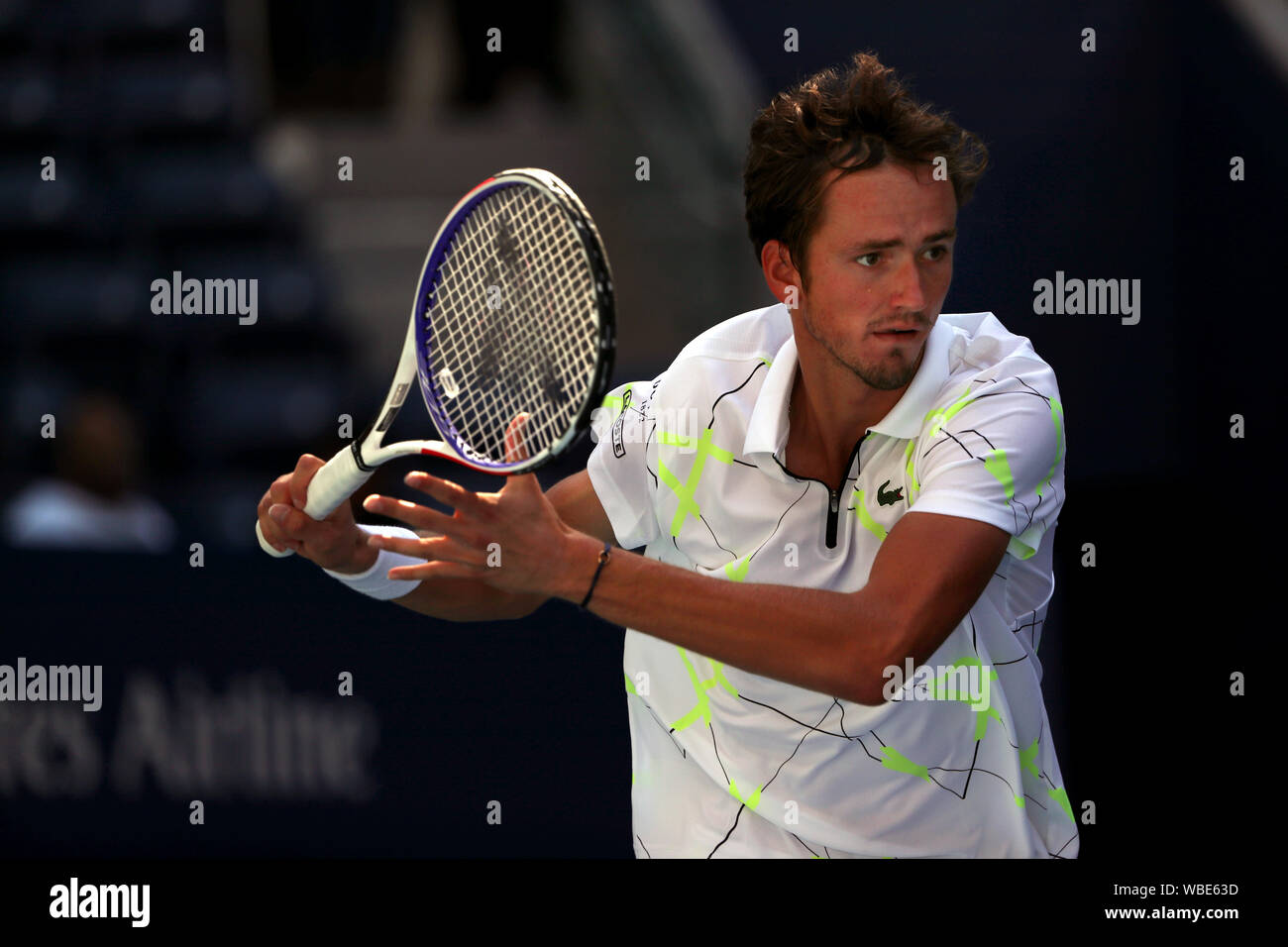 New York, Stati Uniti d'America. 26 Ago, 2019. Daniil Medvedev in azione durante il suo match di primo turno contro Prajnesh Gunneswaran dell India per la prima giornata di gioco a US Open a Flushing Meadows, New York Credito: Adam Stoltman/Alamy Live News Foto Stock