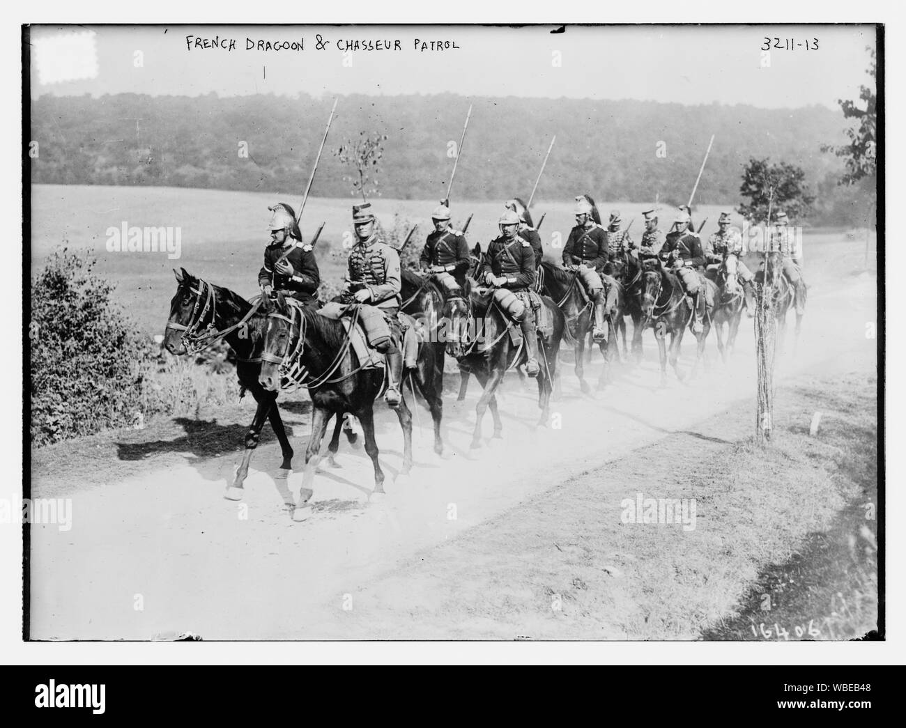 Francese & Dragoon Chasseur Patrol Abstract/medio: 1, negativo : vetro ; 5 x 7 in. o inferiore. Foto Stock
