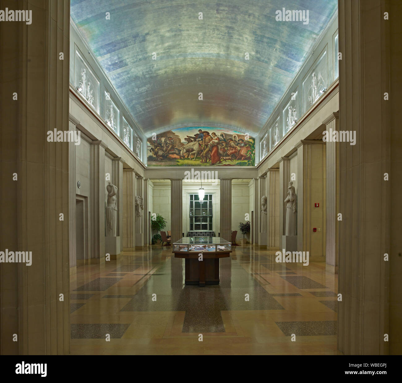 Vista completa, quinto piano lobby, il Dipartimento di Giustizia di Washington, D.C. Foto Stock