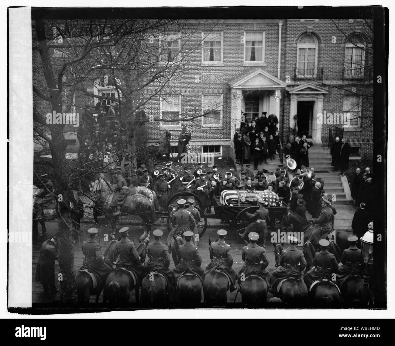 Esequie del LMDM. Peary Abstract/medio: 1, negativo : vetro ; 4 x 5 in. o più piccolo Foto Stock