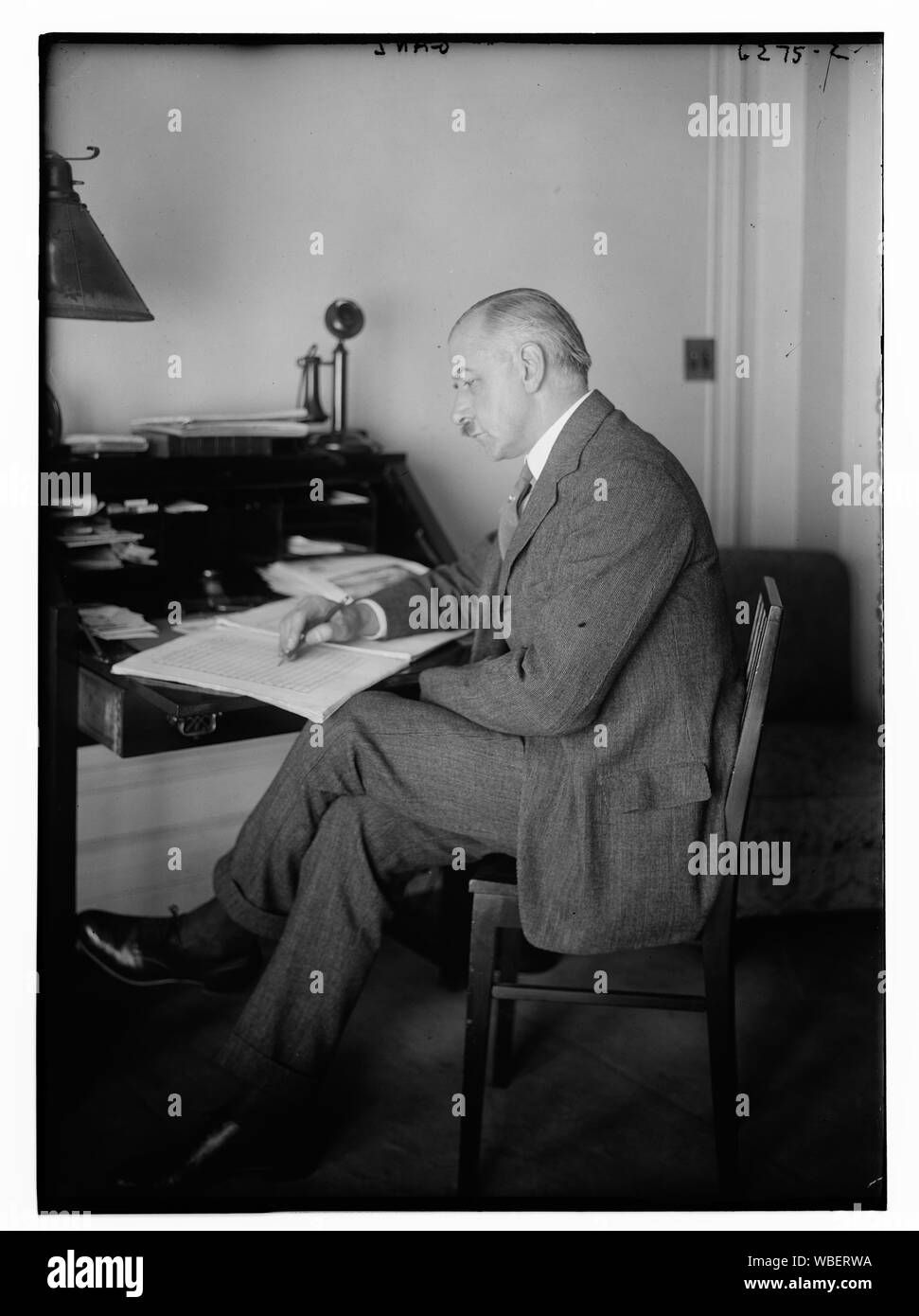 Ganz Abstract/medio: 1, negativo : vetro ; 5 x 7 in. o inferiore. Foto Stock