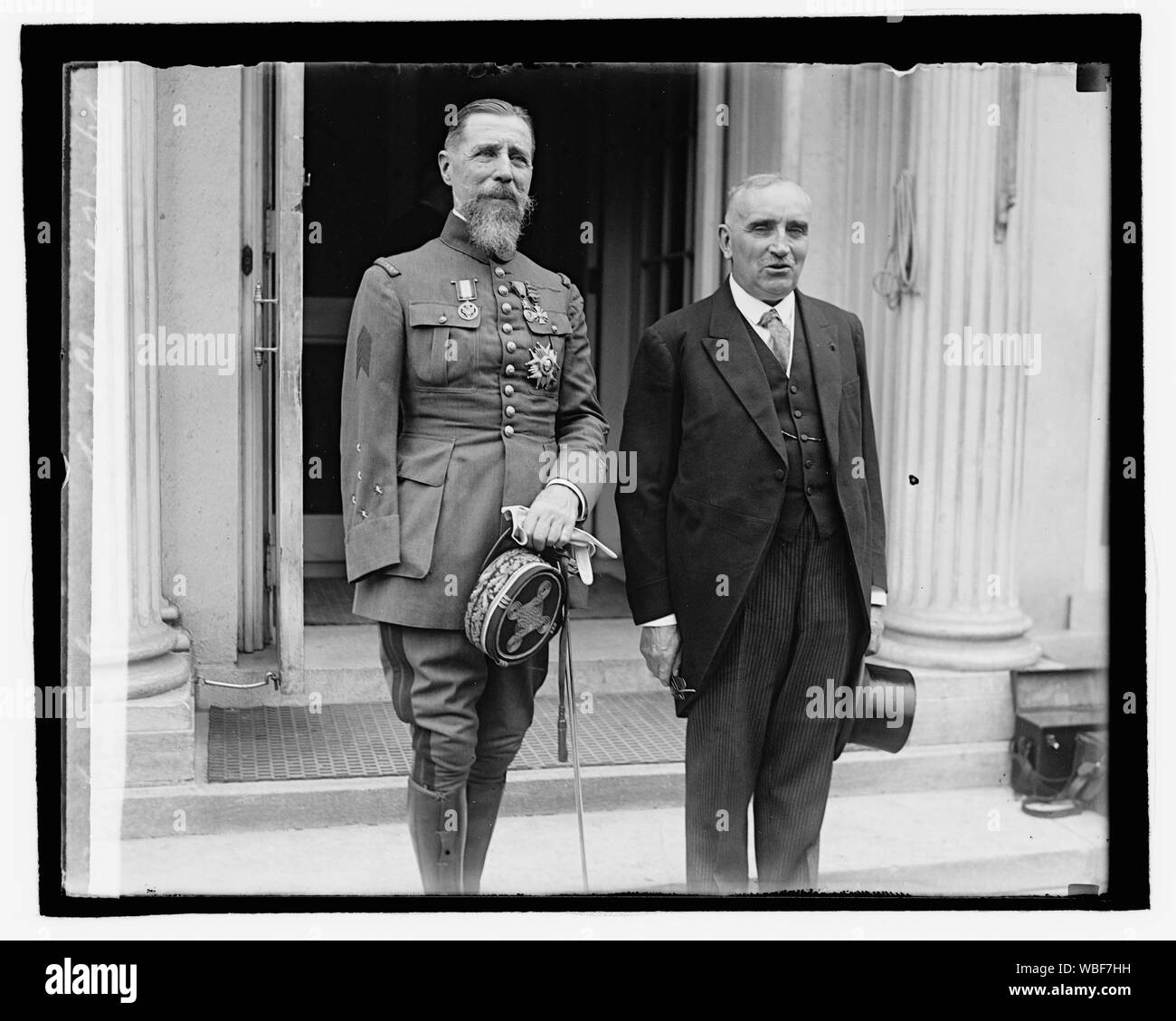 Generale Gourand & Amb. Clandel, 7/12/29 Abstract/medio: 1, negativo : vetro ; 4 x 5 in. o più piccolo Foto Stock