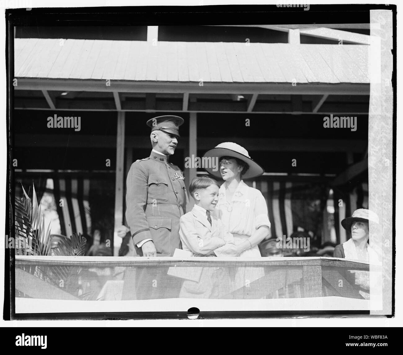 Marzo generale, la sig.ra Baker, Jack Baker, Ft. Meyer horseshow, 1920 Abstract/medio: 1, negativo : vetro ; 4 x 5 in. o più piccolo Foto Stock