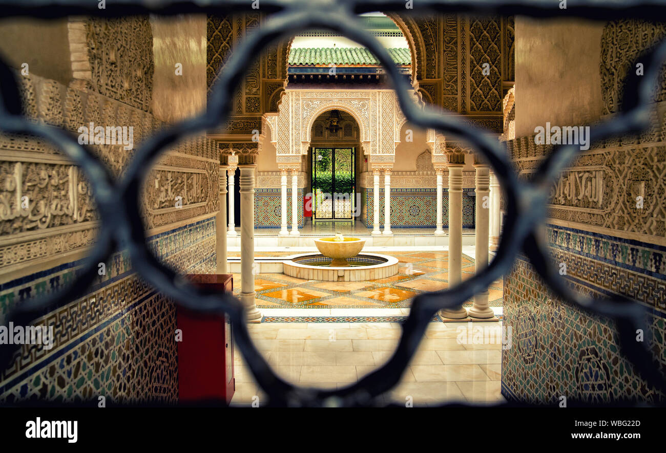 Architettura marocchina tradizionale design al Marocco Pavilion Park a Putrajaya in Malaysia. Foto Stock