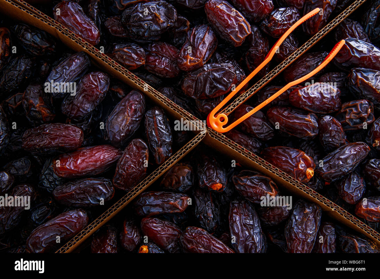 Secca esotica frutta date come sfondo naturale Foto Stock