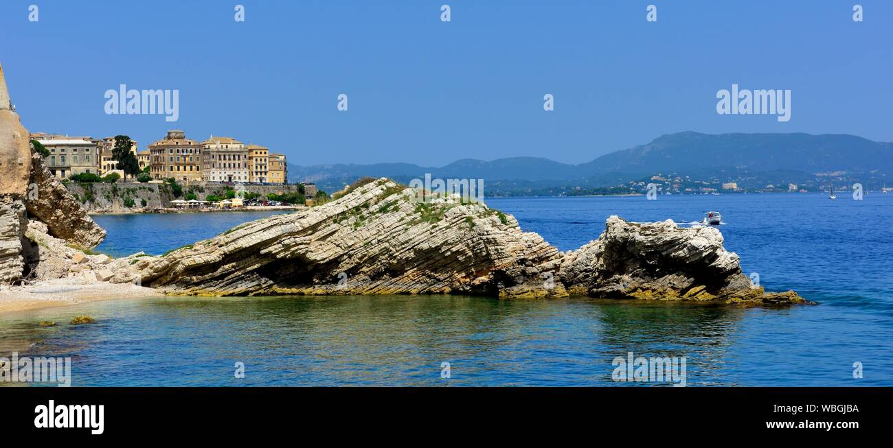 Costa rocciosa,Corfu Old Town,,Corfu Corfu,Kerkira,Grecia,Isole Ionie Foto Stock