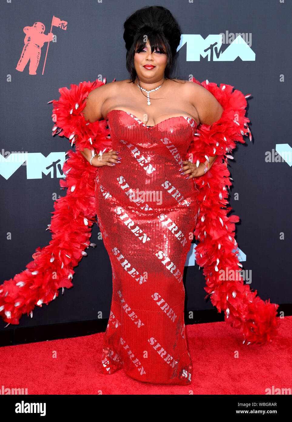 Lizzo frequentando gli MTV Video Music Awards 2019 tenutosi presso il Prudential Center di Newark, New Jersey. Foto Stock