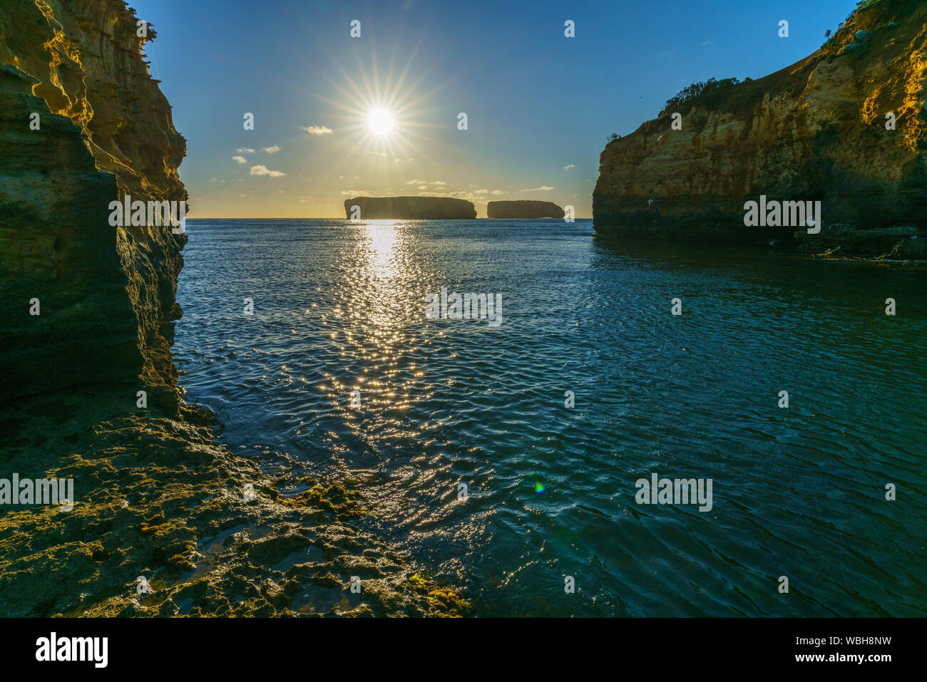 Panorama del tramonto a Bay of Islands, Great Ocean Road, vittoria, australia Foto Stock