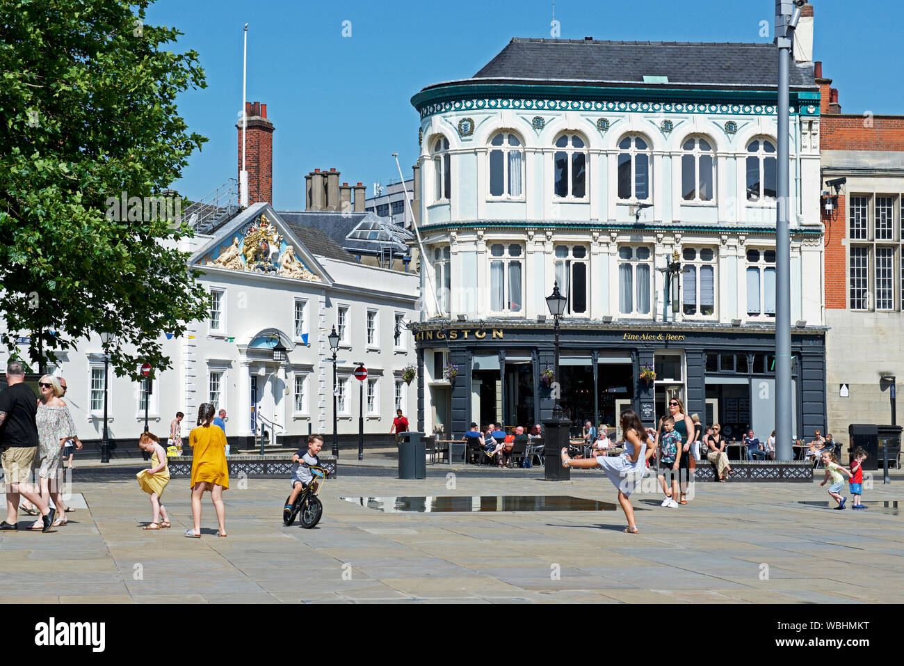 Piazza della Trinità di Kingston upon Hull, Humberside, East Yorkshire, Inghilterra, Regno Unito Foto Stock