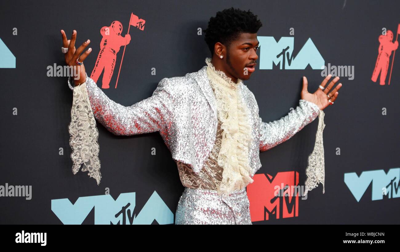 Newark, NJ, Stati Uniti d'America. 26 Ago, 2019. All'arrivo per 2019 MTV Video Music Awards - Arrivi, Prudential Center, Newark, NJ Agosto 26, 2019. Credito: Jason Mendez/Everett raccolta/Alamy Live News Foto Stock