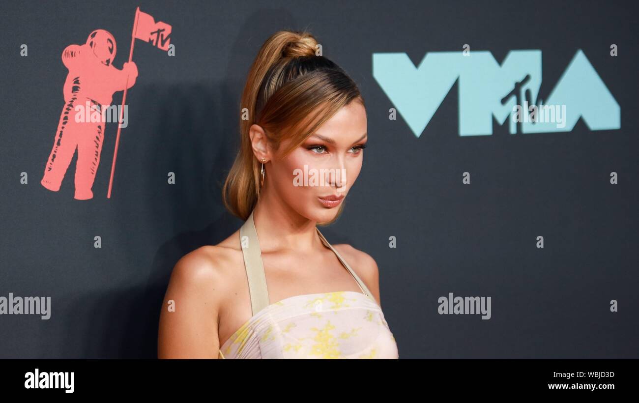 Newark, NJ, Stati Uniti d'America. 26 Ago, 2019. All'arrivo per 2019 MTV Video Music Awards - Arrivi, Prudential Center, Newark, NJ Agosto 26, 2019. Credito: Jason Mendez/Everett raccolta/Alamy Live News Foto Stock