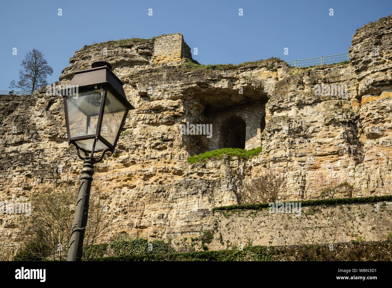 Lanterna di fronte Casemates du bock nella città di Lussemburgo , Lussemburgo Foto Stock