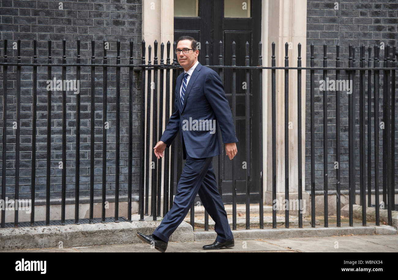 11 Downing Street, Londra, Regno Unito. Il 27 agosto 2019. Cancelliere dello scacchiere britannico Sajid Javid incontra Steven Mnuchin, Stati Uniti Segretario del Tesoro, per la prima volta oggi. Credito: Malcolm Park/Alamy Live News. Foto Stock