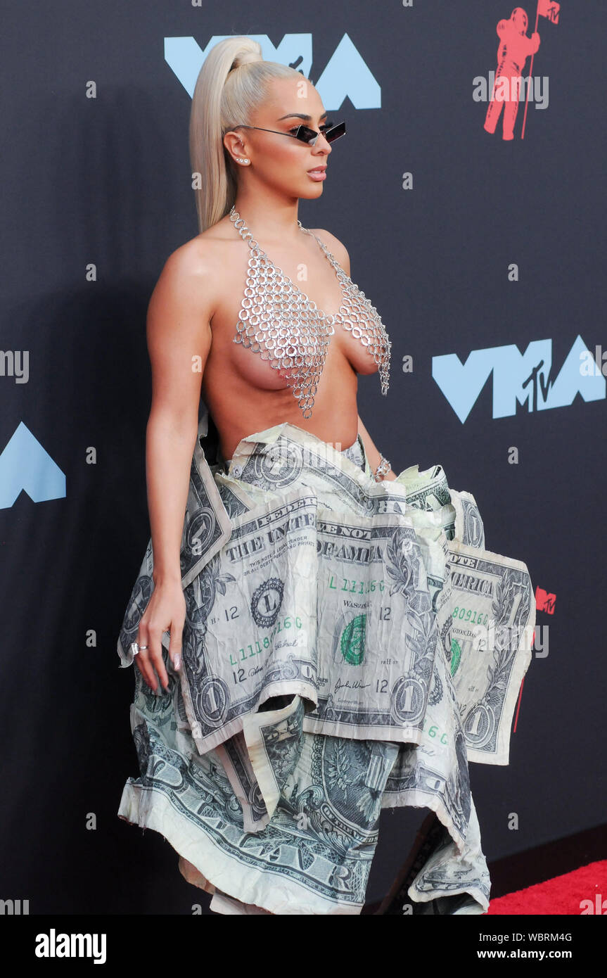 Newark, Stati Uniti d'America. Il 27 agosto, 2019. Veronica Vega assiste il 2019 Video MTV Video Music Awards tenutosi presso il Prudential Center a Newark, NJ Credito: SOPA Immagini limitata/Alamy Live News Foto Stock