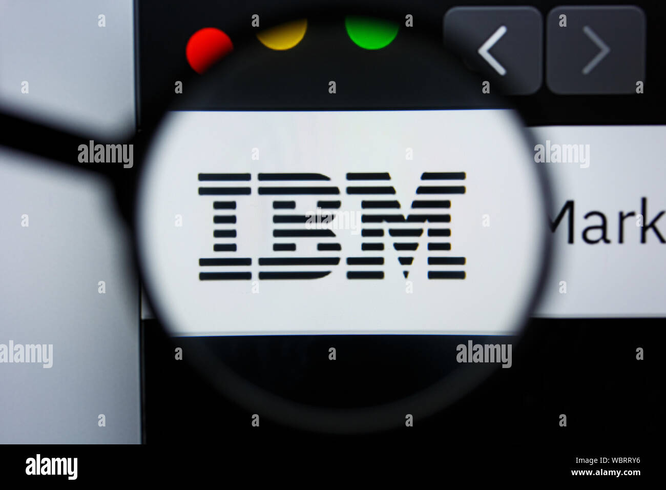 Los Angeles, California, Stati Uniti d'America - 21 Joule 2019: Editoriale illustrativa di IBM.COM website homepage. Logo IBM visibile sullo schermo di visualizzazione. Foto Stock