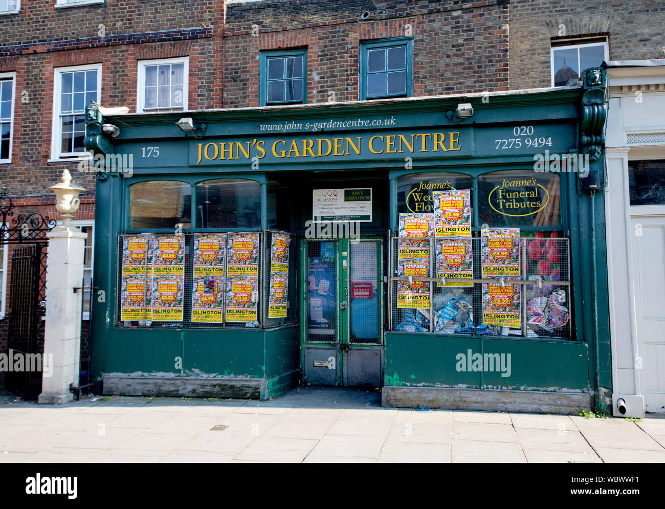 Negozio chiuso a Stoke Newington Church Street, Londra, Gran Bretagna, 2019 Foto Stock