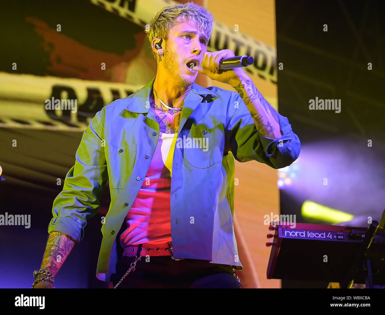 Glasgow, Scotland, Regno Unito. 26 Agosto, 2019. Gansta rapper Machine Gun Kelly AKA MGK gioca a esaurito SWG3, copyright Stuart Westwood Fotografia Foto Stock