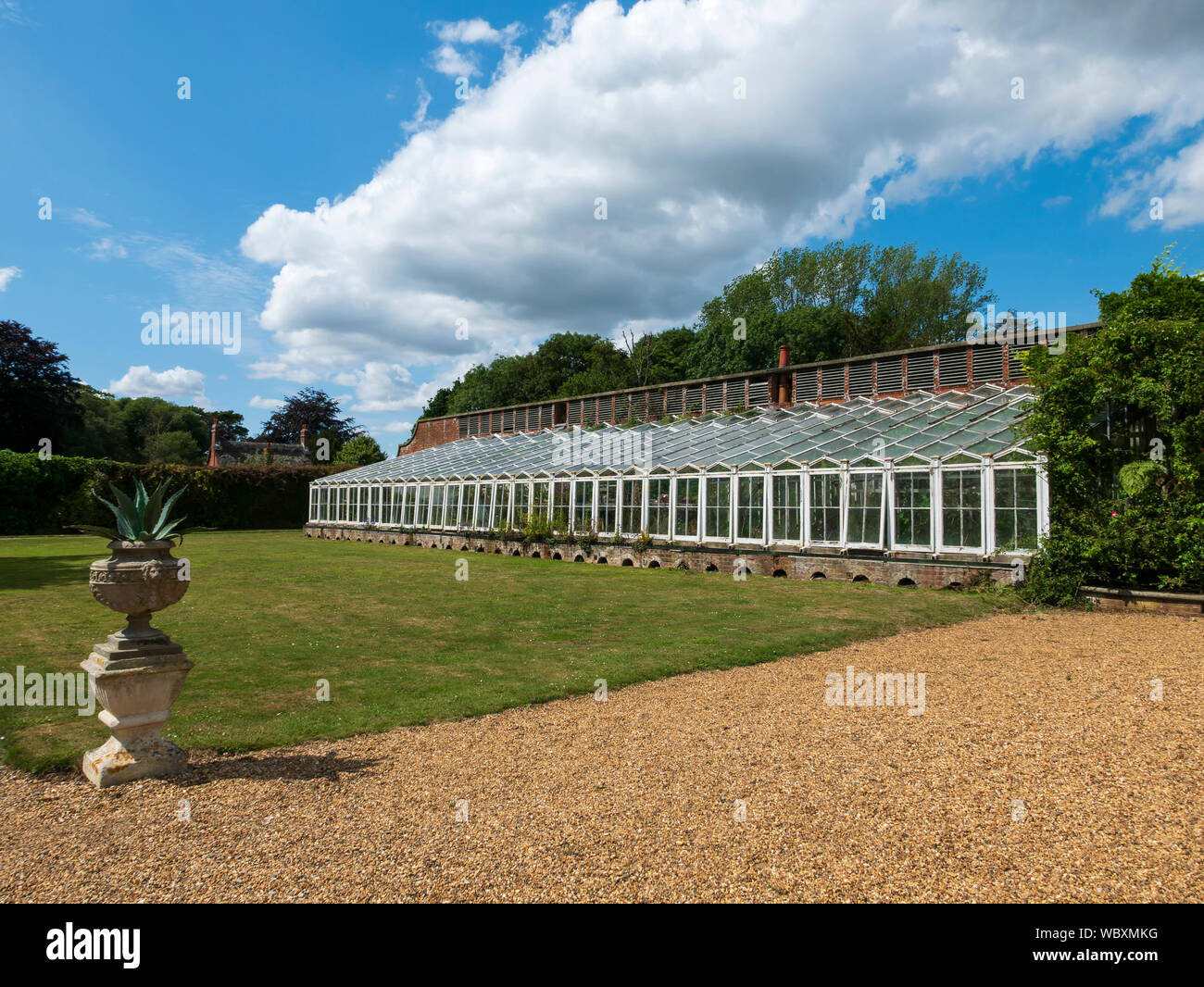 Ridge e il solco case di vetro, Somerleyton Hall, Somerleyton, Lowestoft, Suffolk, Inghilterra, Regno Unito. Foto Stock