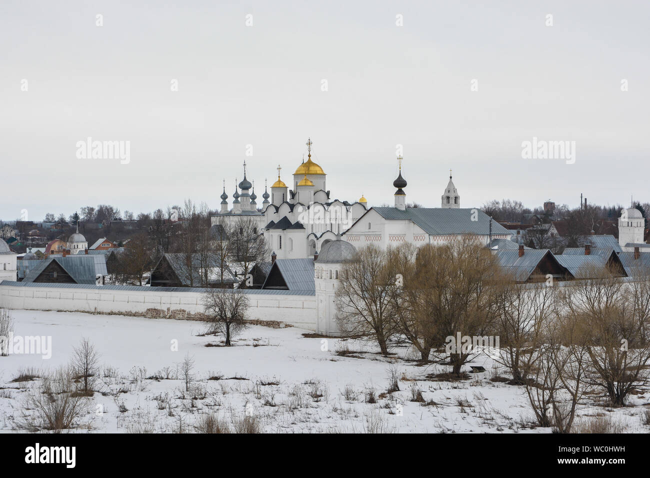 Pokrovsky Cattedrale di intercessione convento di Suzdal. Chiesa Ortodossa a Vladimir regione della Russia. Foto Stock