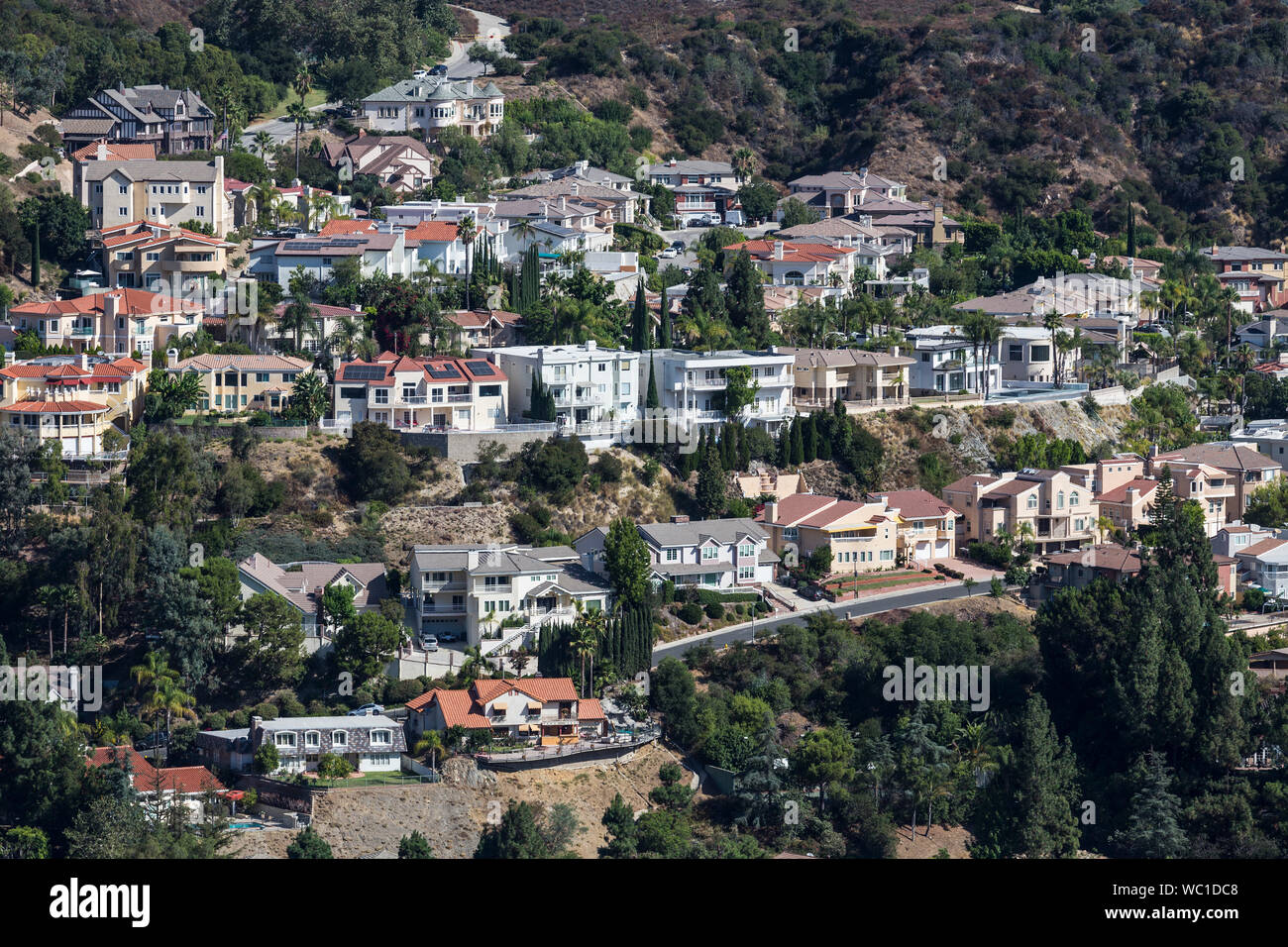 Grandi case di collina vicino a Los Angeles in scenic Glendale, California. Foto Stock