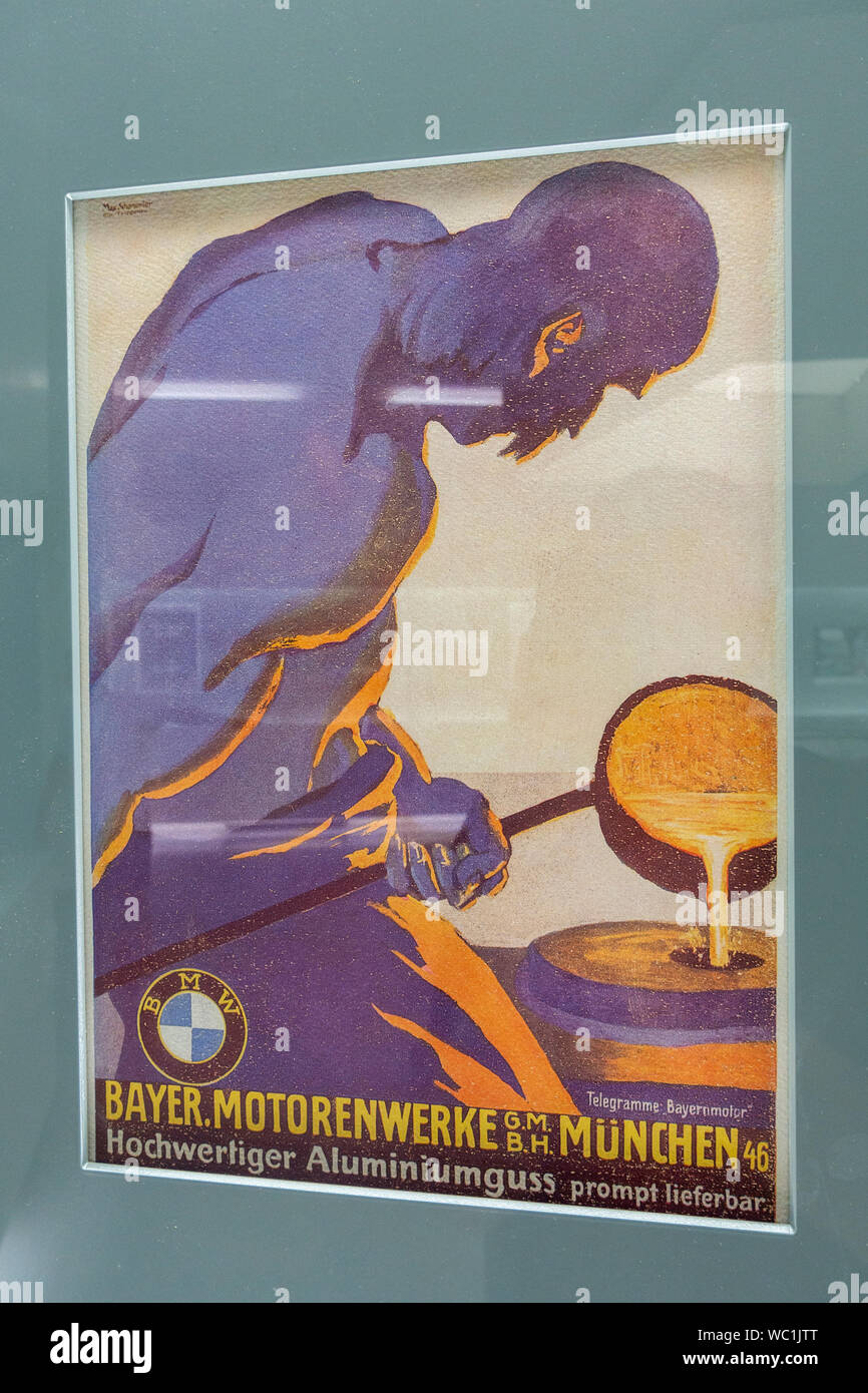Poster storico annuncio (promozione di alta qualità di colata di alluminio) dal 1918 nel museo BMW Monaco di Baviera, Germania. Foto Stock