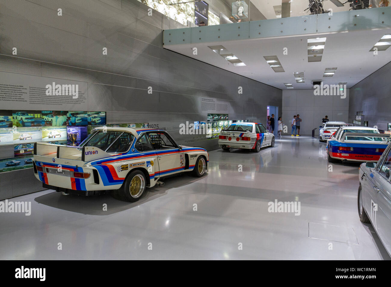 Vista generale del rally su vetture BMW Motorsport visualizzare nel museo BMW Monaco di Baviera, Germania. Foto Stock