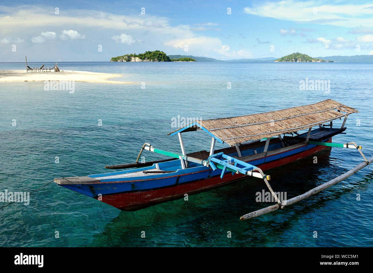 Isole Togian sul golfo di Tomini nel Sulawesi centrali. La maggior parte populat turistico destinazione immersione in Indonesia, Foto Stock