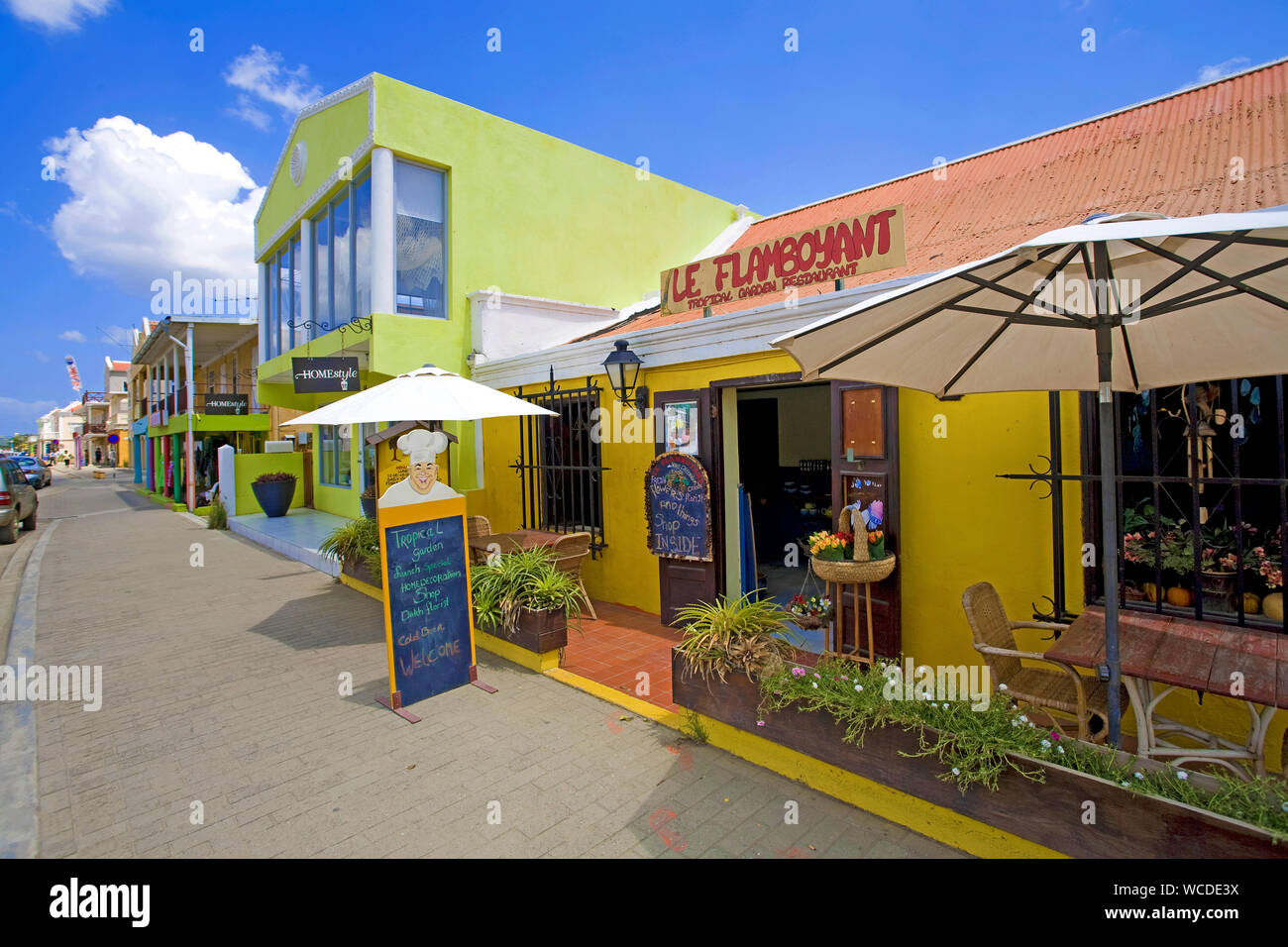 Le Flamboyant, piccolo ristorante a Kaya Grandi, Main Street nella città vecchia di Kralendijk, Bonaire, Antille olandesi Foto Stock