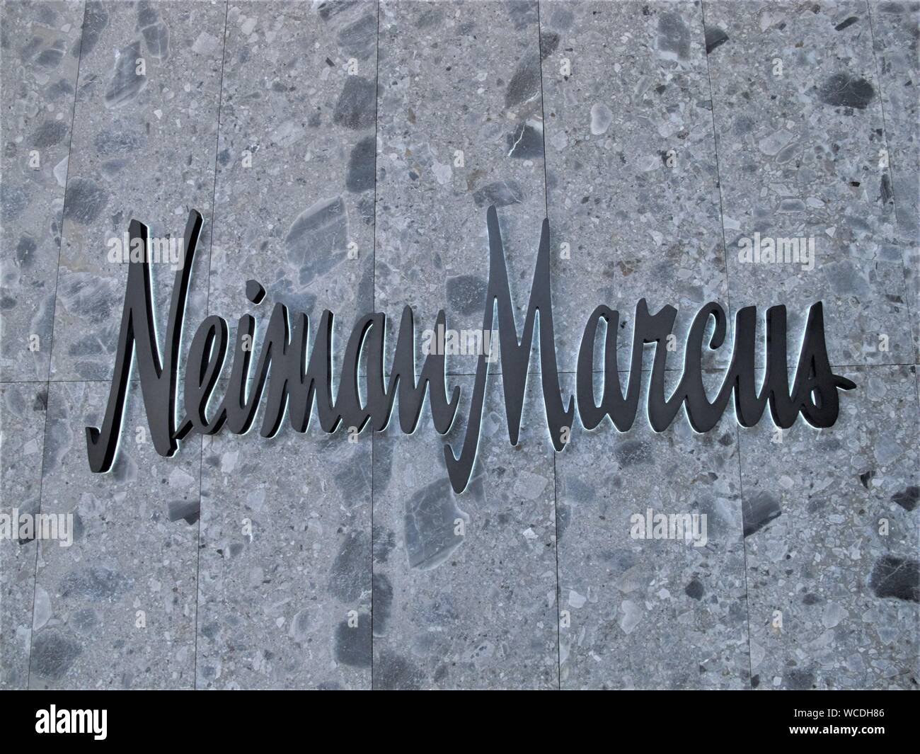 LOGO Neiman Marcus SULLA PARETE IN CANTIERI DI HUDSON SHOPPING CENTER DI NEW YORK Foto Stock